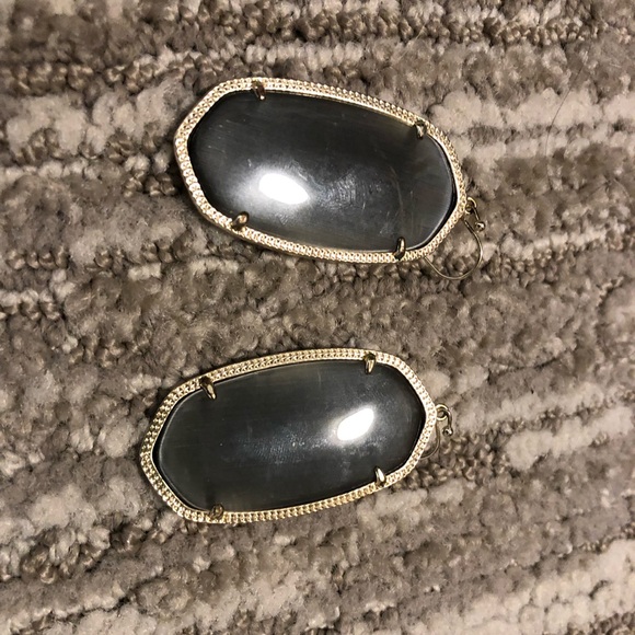Kendra Scott Jewelry - Kendra Scott Danielle earrings Kendra Scott Jewelry - Kendra Scott Danielle earrings